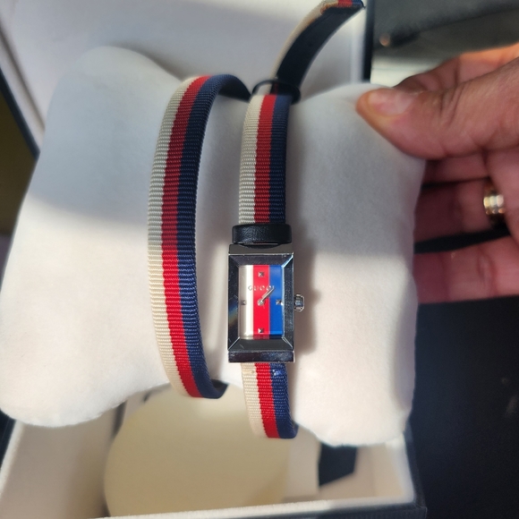Gucci multi color wrap womens watch. New never used - Picture 4 of 7